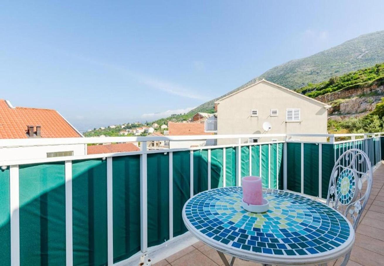 Apartments Ante - With Pool 察夫塔特 外观 照片